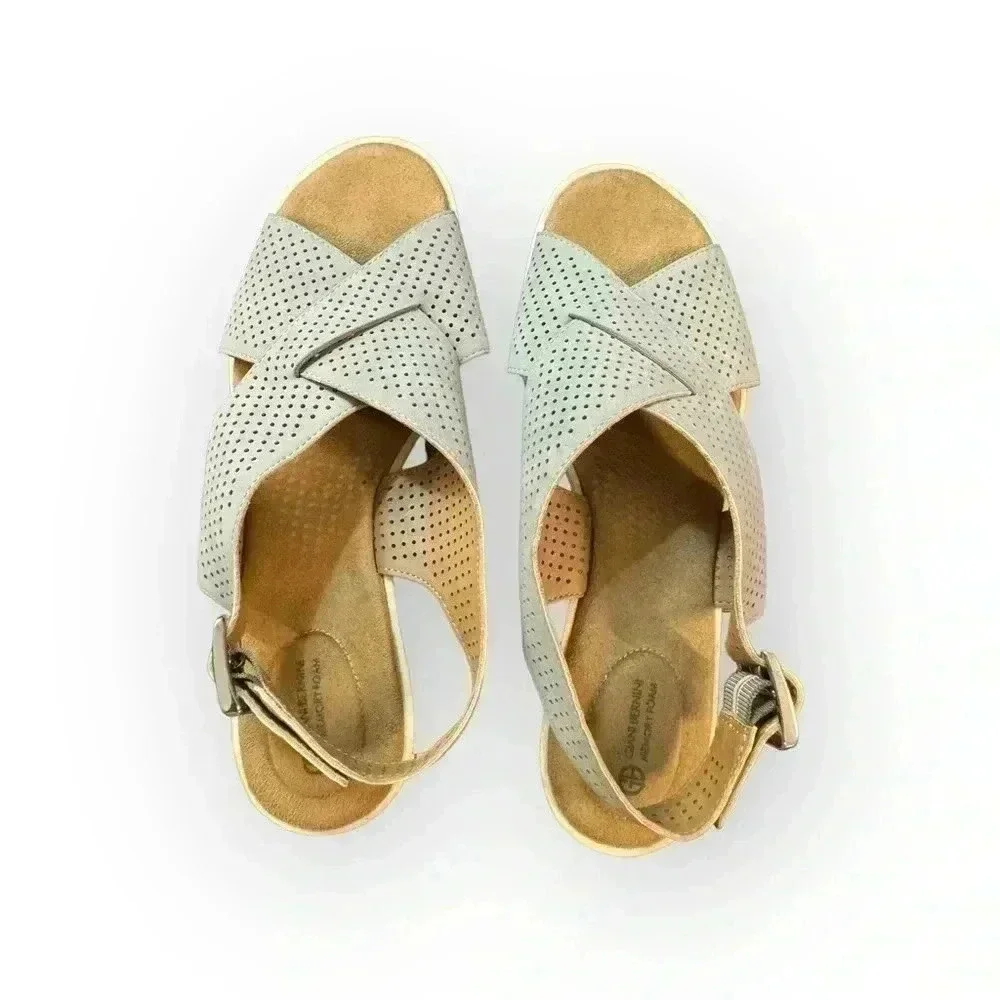 Giani Bernini Wedge Sandals (Sz7)